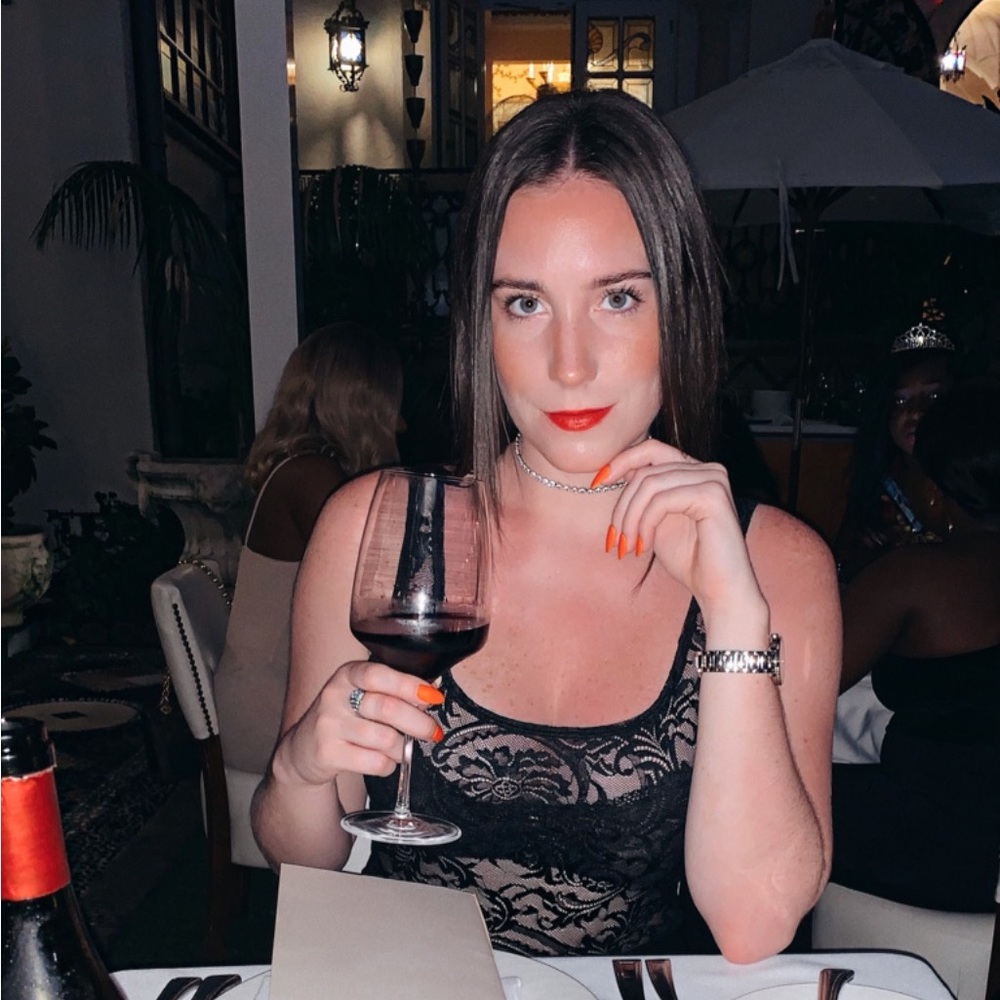 Meet your Posher, Carissa